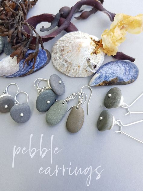 Pebble Earrings, Pebble Crafts, Fimo Earrings, Beach Stones Jewelry, Pebble Jewelry, Jewellery Aesthetic, Pebble Pendant, Beach Pebbles, Design Techniques