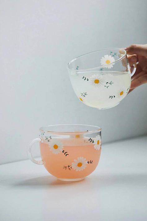 Daisy Flower Mug, Flower Glass Mug, Floral Mug, Clear Glass Mug, Retro Flower Coffee Mug Material: Glass Package Includes: 1 x Cup Daisy Glasses, Floral Mug, Flower Mug, Coffee Breakfast, Novelty Mugs, Glass Mug, Personalized Cups, Photo Cake, Daisy Print