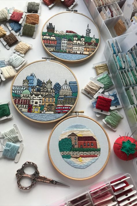 Building Embroidery Patterns, Travel Embroidery Designs, Embroidered Buildings, Buildings Embroidery, Cityscape Embroidery, Building Embroidery, Draw Buildings, Travel Embroidery, Embroidery Collage