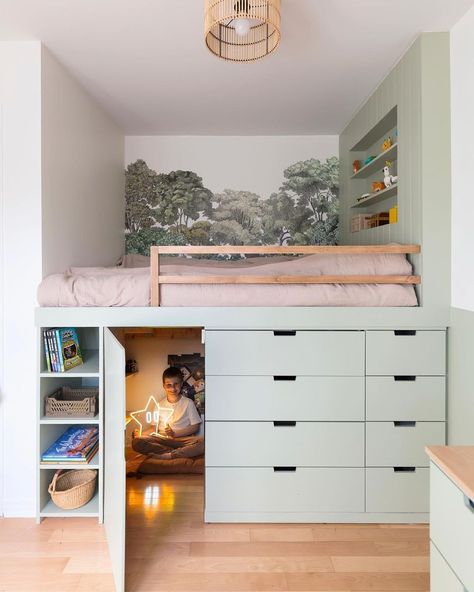 Small Kids Bedroom, Kids Room Bed, Small Kids Room, Kids Loft, Kids Loft Beds, Kids Bedroom Inspiration, Convertible Furniture, Small Room Design, Furniture Couch