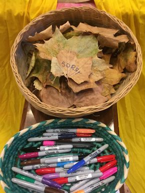 Prayer Table Ideas, Interactive Prayer Stations, Prayer Crafts, Prayer Ideas, Prayer Room Ideas, Prayer Stations, Prayer For Church, Teach Peace, School Prayer