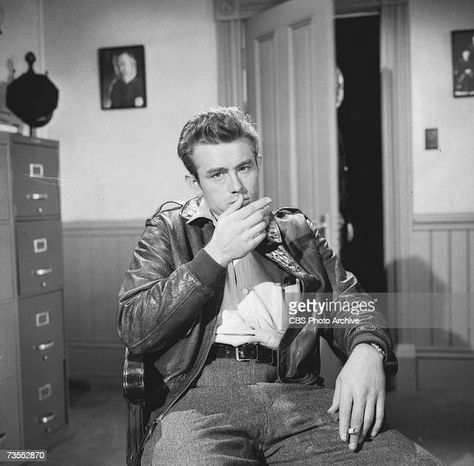 James Dean Pictures, Jim Stark, James Dean Photos, Bad Boy Style, Jimmy Dean, Ezra Miller, East Of Eden, Actor James, Ava Gardner