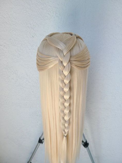 Khaleesi Inspired Hair, House Of Dragon Braids, Rheanerya Targaryen Hair, Rhaenyra Wig, Rhaenyra Targaryen Braids, House Of The Dragon Hairstyles Tutorial, House Of Dragon Hairstyles, Rhaenyra Hairstyles, Rhaenyra Targaryen Hairstyle