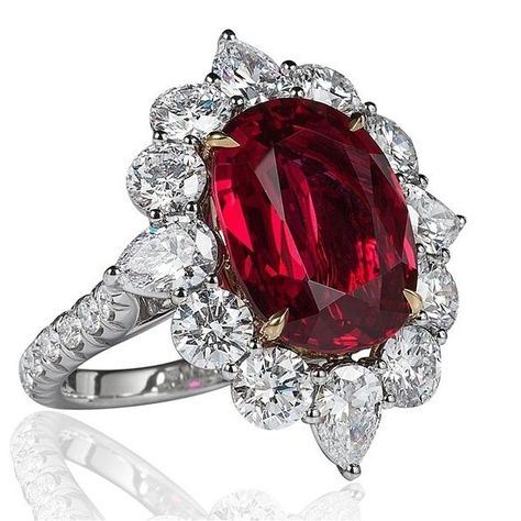 miss_twiny's photo on Instagram Ruby Jewel, Ruby And Diamond Ring, Ruby Engagement Ring, Royal Jewels, Ruby Jewelry, Fantasy Jewelry, Ruby Diamond, Ruby Ring, Jewelry Companies