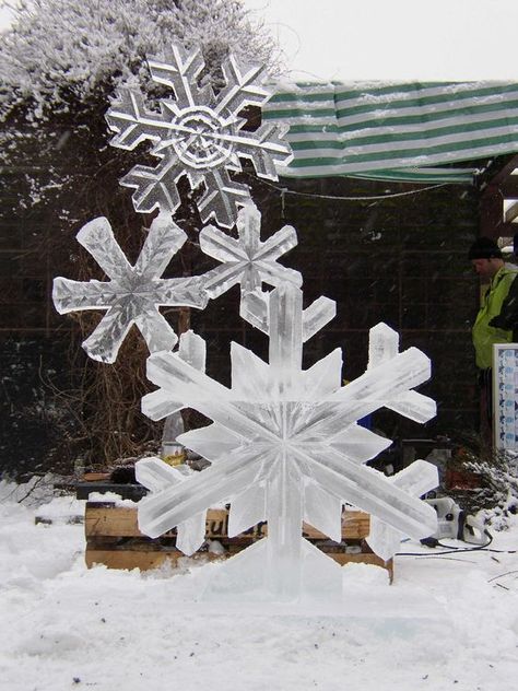 Ice Magic, Ice Carving, Apres Ski Party, Snow Theme, Ice Art, Snow Sculptures, Ice Sculpture, Winter Wedding Decorations, Sand Sculptures