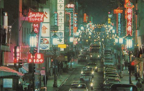 Postcards from San Francisco : Chinatown at Night (circa 1960s) Catalina California, San Francisco Suburbs, Cyberpunk San Francisco, San Francisco At Night, San Francisco Neighborhoods, Chinatown San Francisco, San Francisco Streets, California Postcard, San Diego Zoo