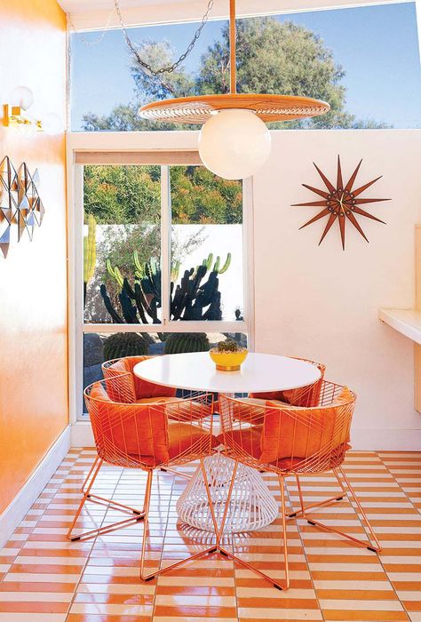 Vintage Palm Springs Interior Design, Palm Springs Mid Century Modern Interior, Palm Springs Houses Interior, Palm Springs Dining Room, Coastal Midcentury Modern, Palm Springs Style Interior, Palm Springs Living Room, Palm Springs Kitchen, Beach Townhouse