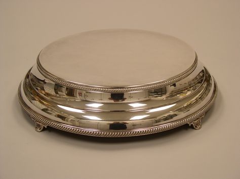 Silver Cake Stand, bevel.  Cakes By Graham, More than Just the Icing on the Cake.  http://richmondcakes.com/ Cake Stands For Wedding, Larry Wedding, Square Cake Stand, Silver Cake Stand, Silver Wedding Cake, Wedding Cake Cookies, Chocolate Macaron, Silver Platters, Wedding Cake Stand