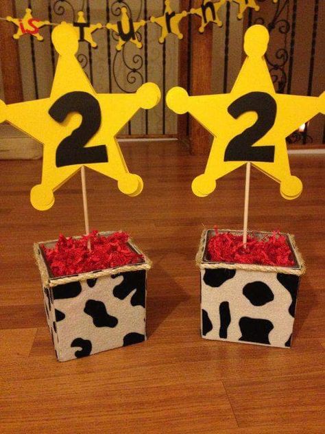 Toy Story Centerpieces, Woody Party, Woody Birthday, 4de Verjaardag, Toy Story Party Decorations, Toy Story Baby, Toy Story Theme, Jessie Toy Story, Toy Story Birthday Party