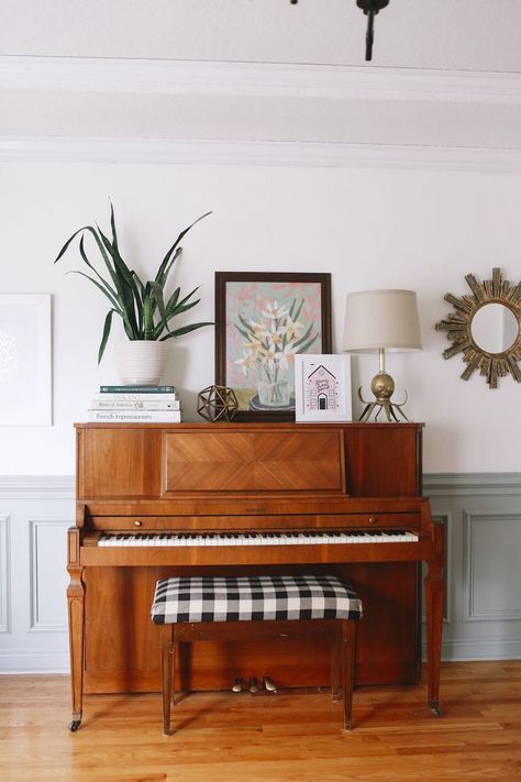 Piano Room Decor, Piano Living Rooms, Piano Decor, Farmhouse Side Table, Piano Room, Living Room Makeover, A Living Room, Front Room, Home Staging