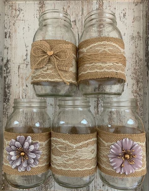 Rustic Bridal Shower Decorations, Purple Rustic Wedding, Bridal Shower Decorations Rustic, Lace Mason Jars, Burlap Mason Jars, Fall Mason Jars, Country Bridal Shower, Fall Table Centerpieces, Jar Art