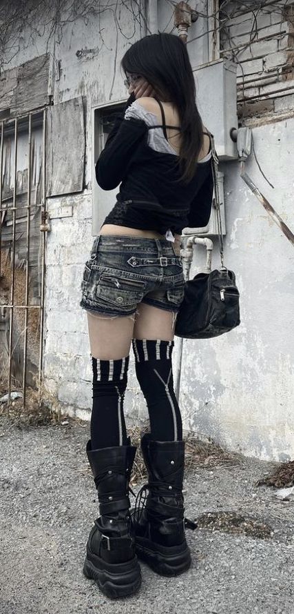 Fashion Eyedress Concert Outfit, Emo Concert Outfit Punk Rock, Thigh High Outfits, Goth Shorts, Rave Shorts, Suspender Shorts, Trashy Outfits, Attitude Clothing, Alt Outfits