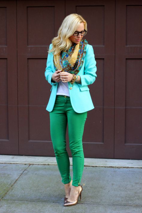 love the color combo! Brooklyn Blonde, Boho Chique, Green Jeans, Green Pants, Looks Style, Look Fashion, Passion For Fashion, Spring Summer Fashion, Style Me