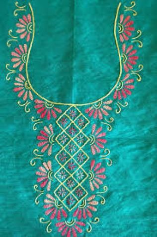 30 Trendy Embroidery Designs for neck to inspire you - Wedandbeyond Neck Hand Work, Dark Green Embroidery, Embroidery Designs For Neck, Green Kurti, Salwar Suit Neck Designs, Suit Neck Designs, Suit Neck, Neckline Embroidery, Kutch Work Designs