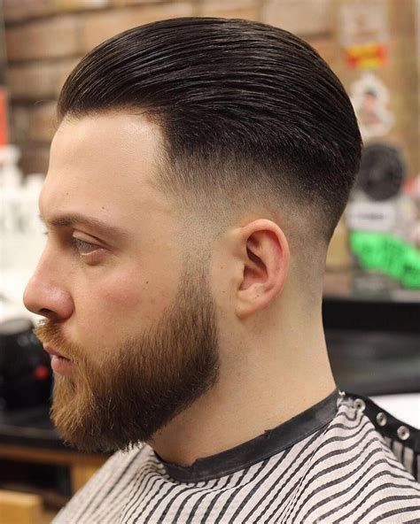 Haircut And Beard, New Men Hairstyles, Slick Back Haircut, Mens Barbershop, Popular Mens Haircuts, Slicked Hair, Hair Myth, Boy Haircut, Mens Hairstyles Medium