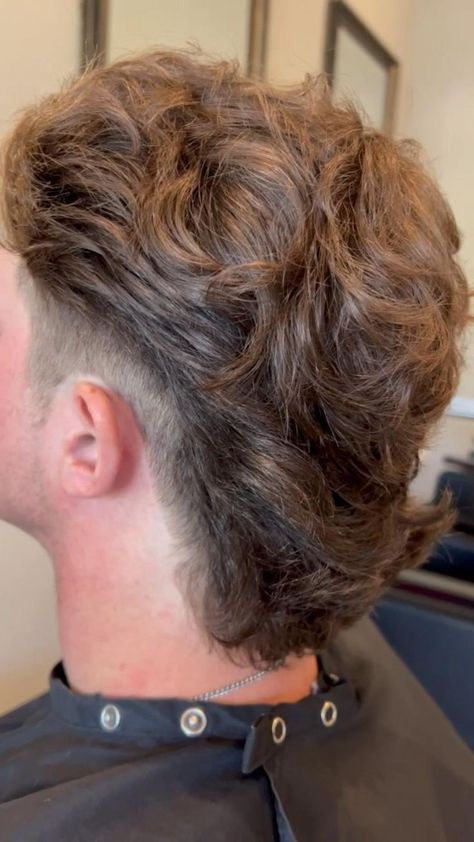 Men Mullet, Modern Mullet Haircut, Mohawk Hairstyles Men, Boy Haircuts Long, Mens Haircuts Short Hair, Guy Haircuts Long, Men Haircut Curly Hair, Mullet Haircut, Mens Hairstyles Thick Hair