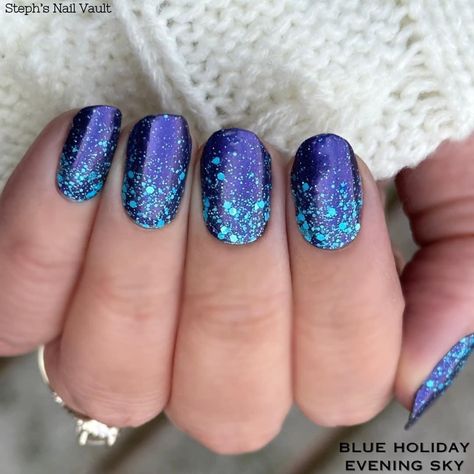 Christmas Nail Colors, Blue And Silver Nails, Nail Color Combos, Light Nails, Street Nails, Evening Sky, Silver Nails, Xmas Nails, Color Street Nails