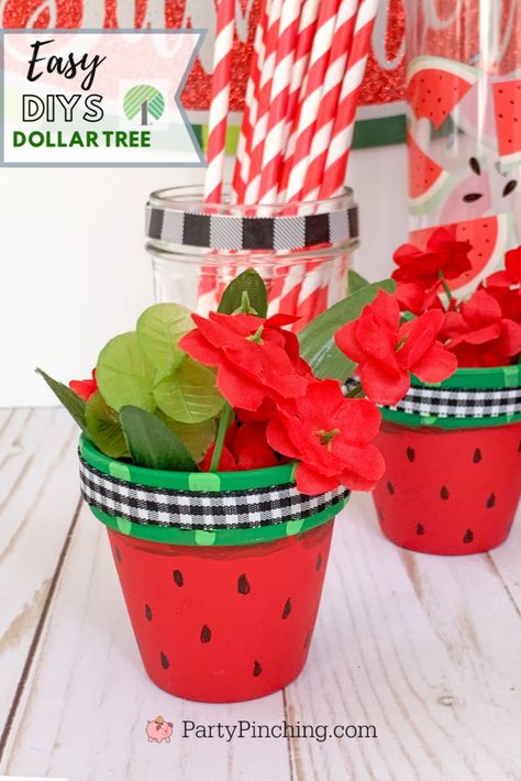 Diy Watermelon Decor, Watermelon Paintings, Watermelon Diy Crafts, Lemonade Craft, Watermelon Craft, Watermelon Ideas, Watermelon Diy, Watermelon Sign, Farmhouse Planter