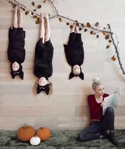 Funny Family Photos, Photo Halloween, Baby Kostüm, Casa Halloween, Adornos Halloween, Foto Tips, Theme Halloween, Halloween Photos, Creative Halloween Costumes