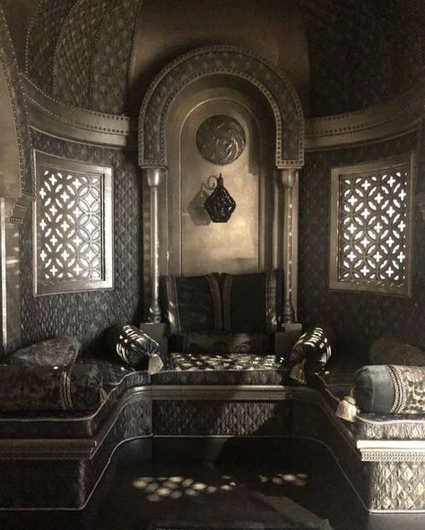 The Dance Of Dragons, Dance Of Dragons, Royal Carriage, Aemond Targaryen, Castles Interior, Targaryen Aesthetic, Medieval Houses, House Targaryen, House Of The Dragon