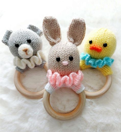 Baby Animal Rattle Toy Teddy Bear Bunny Duck BB041 Knitting pattern by Wendy Morgan Duck Or Rabbit, Ring Boy, Baby Toys Rattles, Easy Knit, Pdf Knitting Pattern, How To Start Knitting, Pattern Baby, Baby Rattle, Simple Girl