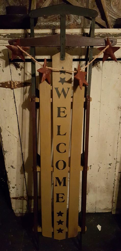 Old Sled Ideas, Sled Welcome Sign, Painted Sleds, Diy Projects Gifts, Christmas Graphics, Country Store, Sled, Shabby Chic Decor, Holiday Decorations