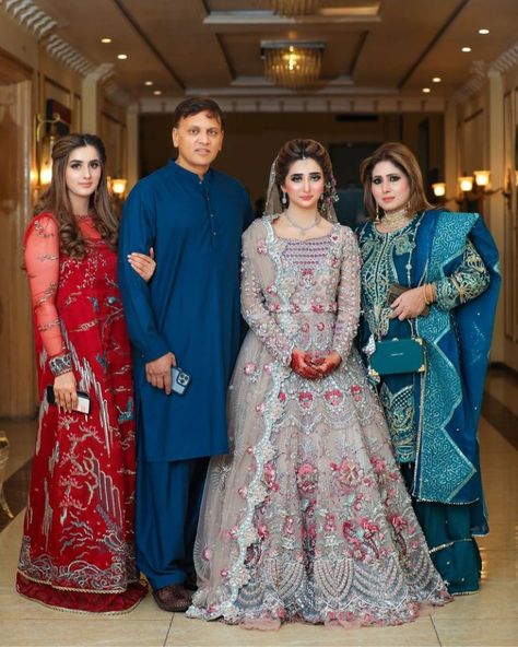 Sehar Hayyat, Alishbah Anjum, Sehar Mirza, Short Mehndi, Nikkah Outfit, Jannat Mirza, Long Bridal Hair, Walima Dress, Modest Dresses Fashion