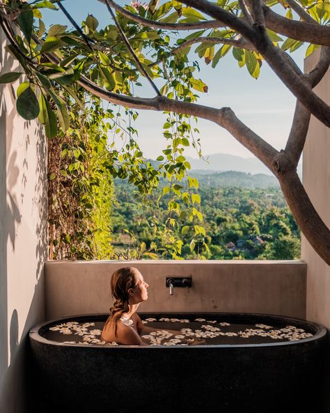 Baths With A View, Bath With A View, Wellness Spas, Bali Landscape, Communal Bath, Bathroom View, Architecture Villa, Hill Resort, Resort Cabins