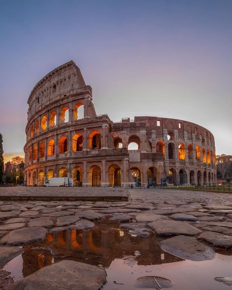 Colosseo 😍  #rome #roma #lazio #eternalcity #history #travel #holiday #food Roman Colosseum Aesthetic, Italy Historical Places, Colesium Rome Aesthetic, Collesium Roma, Rome Collesium, Rome Astethic, Coliseum Aesthetic, Rome Images, Colloseum Italy