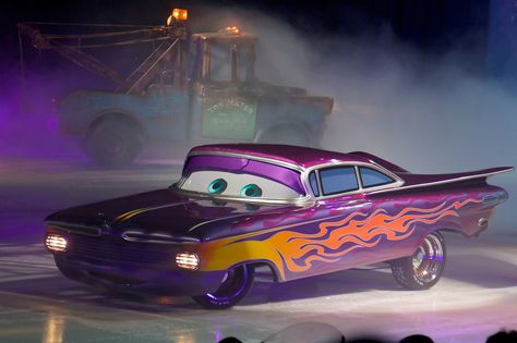 Ramone Ramone Cars, Lightning Mcqueen Drawing, Cars Costume, Car Costume, Disney Cars Movie, Cars Pixar, Pretty Movie, Tuning Cars, Disney On Ice