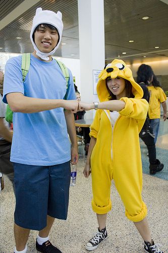 Adventure time! C'mon grab your friends. We're going to very distant lands... David And Lucy Cyberpunk Cosplay, Matching Cosplay Ideas Anime, Matching Sibling Costumes, Sibling Duo Halloween Costumes, Sibling Cosplay Ideas, Matching Cosplay Ideas, Duo Cosplay Ideas Best Friends, Matching Halloween Costumes For Besties Duo, Anime Duo Costumes