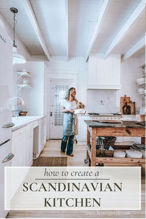 Learn how a Scandinavian kitchen blends simplicity, natural elements, and light colors to create a cozy, functional, and minimalist space. Scandinavian Cottage Kitchen, Scandi Farmhouse Kitchen, Swedish House Interior, Scandinavian Farmhouse Kitchen, Swedish Kitchen Design, European Farmhouse Kitchen, Scandinavian Kitchen Ideas, Farm Renovation, Scandinavian Interior Kitchen