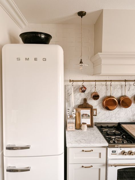 Cooking range in kitchen