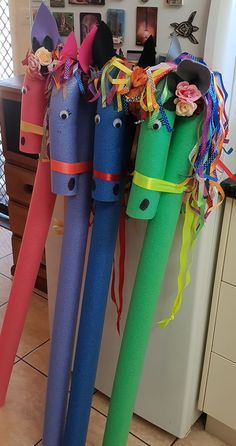 Melbourne Cup Horses, Pool Noodle Horse, Noodle Horse, Kentucky Derby Party Games, Kentucky Derby Themed Party, Derby Party Food, Horse Racing Party, Kentucky Derby Party Decorations, Horse Race Game