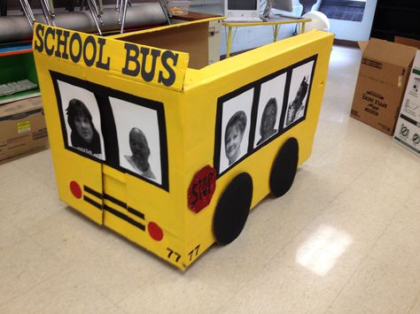 Cardboard box school bus School Supply Box, September Preschool, Bus Crafts, Cardboard Box Car, Cardboard Car, Infant Classroom, Preschool Rooms, Cardboard Box Crafts, Magic School Bus