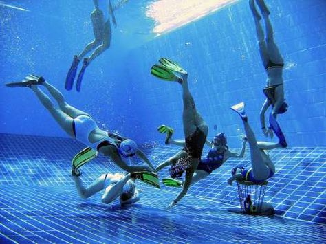 underwater rugby #uwr Underwater Hockey, Underwater Rugby, Rugby Ball, Water Polo, Rugby, Hockey, Water, Quick Saves, Ice Hockey