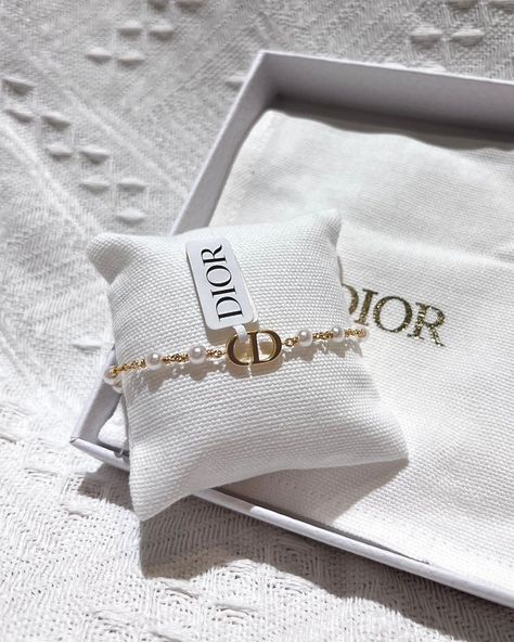 Christian Dior 2023, Dior 2023, Dior Bracelet, Preppy Jewelry, Expensive Jewelry Luxury, 2023 Ss, Luxe Jewelry, Jewelry Accessories Ideas, Dior Jewelry