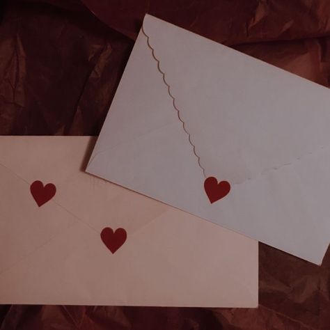 ʚ𝓷𝓸𝓽 𝓶𝓲𝓷𝓮ɞ Secret Admirer Letters, Carta Aesthetic, Carpenter Aesthetic, Tessa Bailey, Love Confessions, Cat Obsession, Secret Admirer, Aesthetic Things, Your Crush