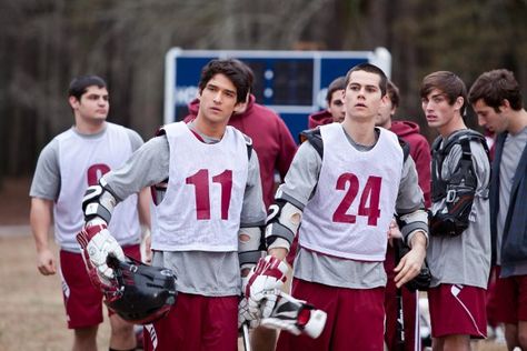 Still of Tyler Posey and Dylan O'Brien in Teen Wolf Dylan O Brien Imagines, Teen Wolf Scenes, Scott And Stiles, Wolf Photos, Teen Wolf Cast, Tyler Posey, Scott Mccall, O Brian