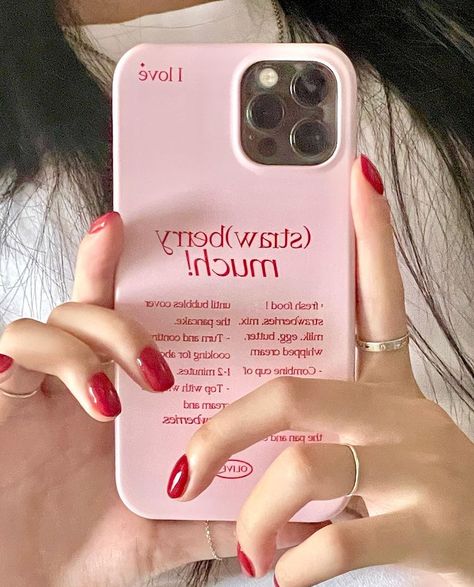 Peach Powder, Iphone 13pro, Girl Phone Cases, 사진 촬영 포즈, Pink Aura, Pretty Iphone Cases, Strawberry Cream, Under The Lights, Cute Cases