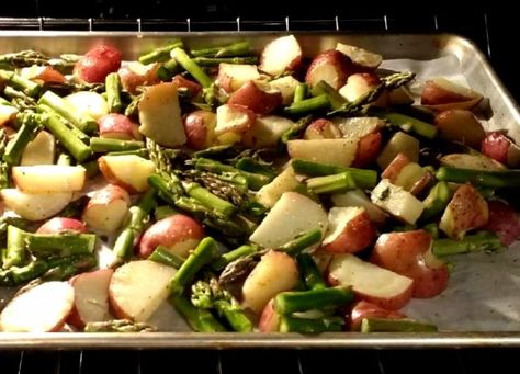 Roasted Asparagus And Potatoes, Red Skin Potatoes Recipe, Roasted Red Skin Potatoes, Potato And Asparagus Recipe, Potato Mushroom Recipe, Garlic Roasted Asparagus, Vegan Vegetable Recipes, Potatoes And Asparagus, Red Potato Recipes