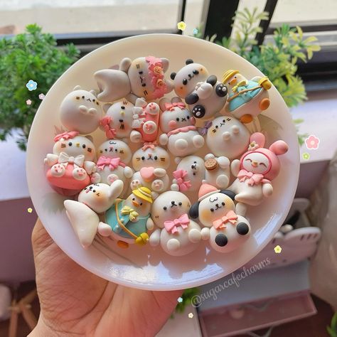 Barnika Roynath aka Anny (@barnika_roynath) • Fotos e vídeos do Instagram Cute Kawaii Clay Ideas, Polymer Clay Crafts Kawaii, Clay Crafts Kawaii, Kawaii Clay Ideas, Making Cute Things, Kawaii Keychains, Kawaii Clay, My Inner Child, Clay Keychain