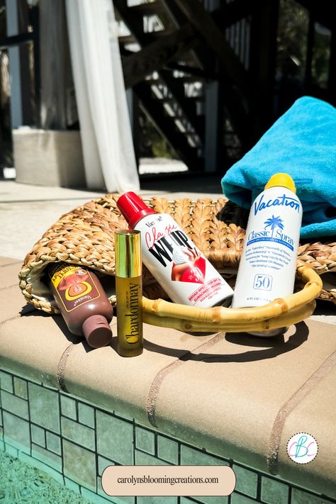 vacation sunscreen reviews Affordable Sunscreen, Lip Plumpers That Work, Vintage Sunscreen, Sunscreen Aesthetic, Natural Fake Tan, Vacation Sunscreen, 80s Ads, Pool Shoot, Diy Home Improvements