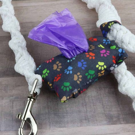 Poop Bag Holder Diy, Dog Poop Bag Holder Diy, Diy Dog Bag, Diy Wallet Pattern, Dog Bag Holder, Cat Costume Diy, Bag Holder Pattern, Dispenser Diy, Dog Waste Bag Dispenser