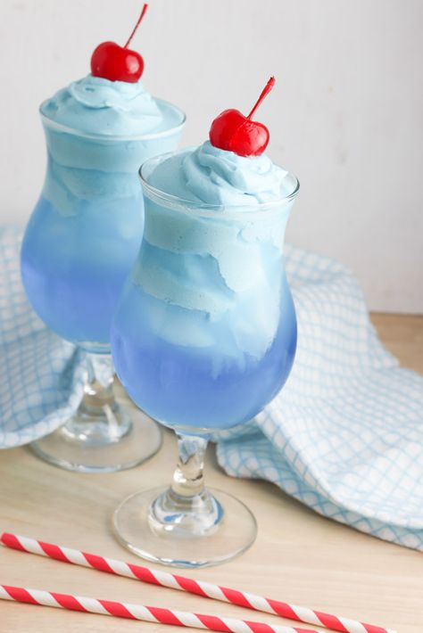 Whipped Kool Aid Recipe Recipes Printables, Fun Summer Drinks, Drink Recipes Nonalcoholic, Smoothie Drink Recipes, Diy Drinks, Easy Drink Recipes, Kids Treat, Kid Drinks, Homemade Drinks