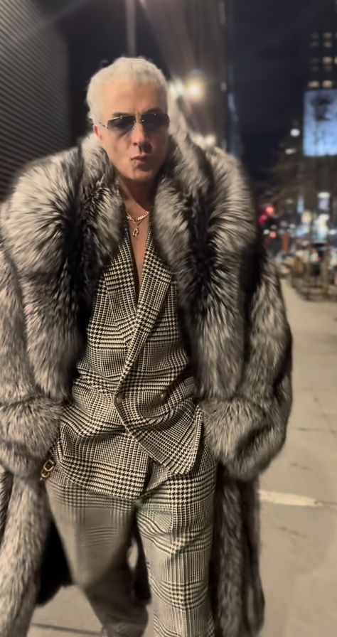 Pimp Outfits, Fur Coat Street Style, Fur Outfit, Fur Coat Men, Fur Coat Outfit, Mens Fur Coat, Guy Fits, Mens Fur, Dope Outfits For Guys