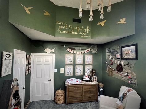 Duck Themed Nursery, Boys Hunting Room, Nursery Baby Boy Room, Themed Nursery Ideas, Hunting Theme Nursery, Fishing Nursery Theme, Nature Themed Nursery, Hunting Nursery, Duck Nursery