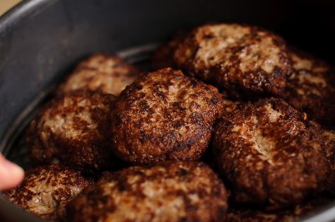 Kotleti-17 Cutlets Recipes, Meat Grinder, Minced Meat, Russian Recipes, Food Quality, Meat Dishes, Health Problems, Meatballs, Ground Beef