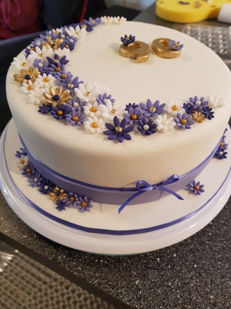 95th Birthday Cake For Grandma, Genoise Cake Decoration, Cake Ideas For 90th Birthday, Purple Cake Designs Birthday Women, 90 Th Birthday Cake, 2 Teir Birthday Cake Ideas, 90 Year Old Birthday Cake, Cake For Sister Birthday, 90th Birthday Cakes Grandma