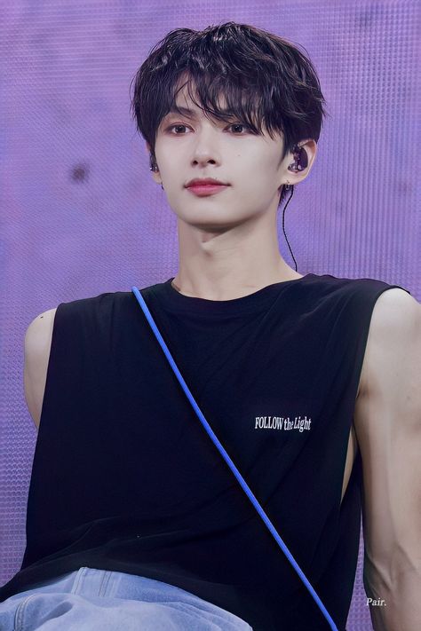 Seventeen Junhui, Sweet Guys, Seventeen Jun, Going Seventeen, Seventeen Album, Male Artist, Korean Couple, Skz In Cute, The Boy Is Mine